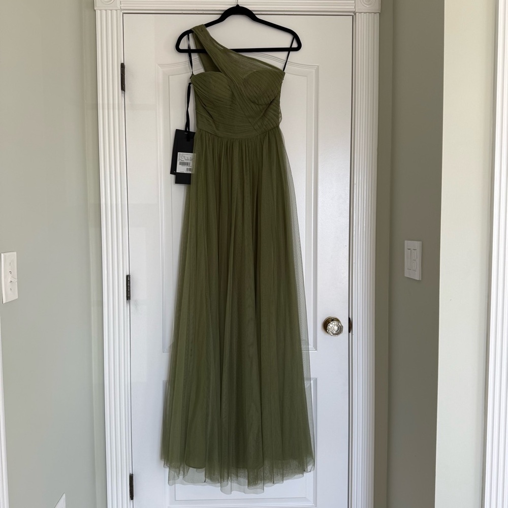 Elegant Olive Green One-Shoulder Gown